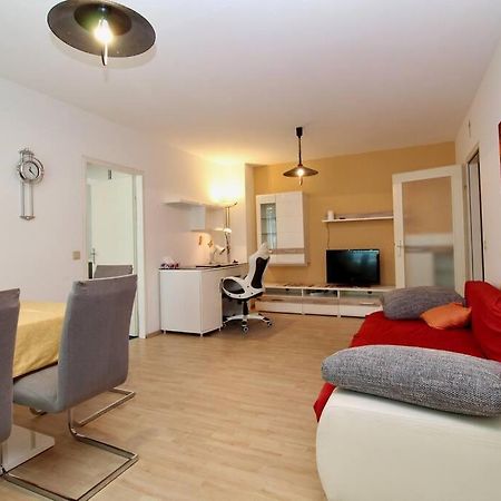 Cozy Apartment Free Parking Bécs Kültér fotó