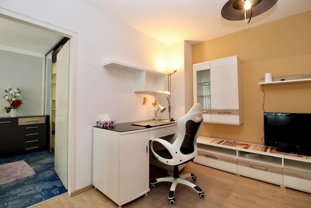 Cozy Apartment Free Parking Bécs Kültér fotó